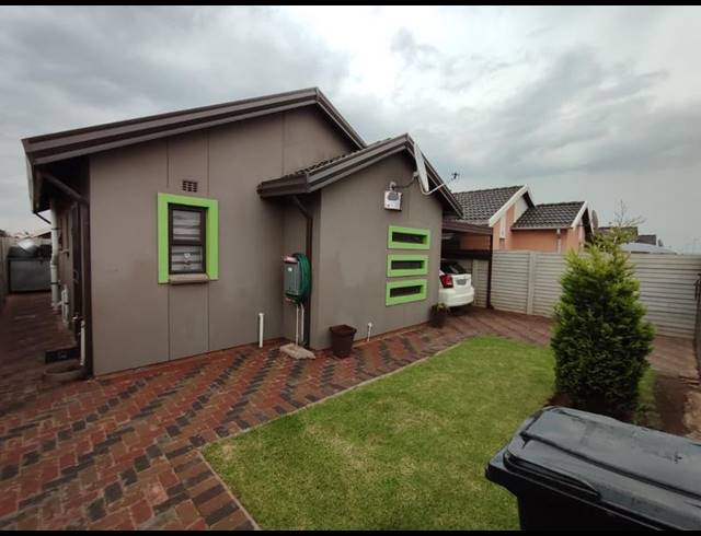 2 BEDROOM HOUSE FOR SALE IN SKY CITY